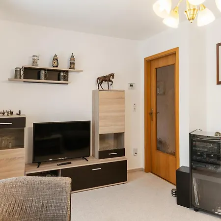 Easy Access To Local Highlights, Cleaning Included * Naumburg (Saale)